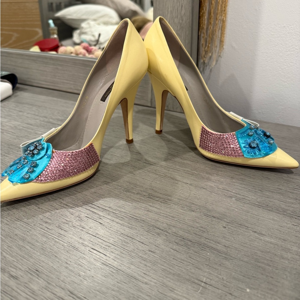 Louis Vuitton Spring 2008 Yellow Leather Crystal Embellished Heels - Picture 6 of 9